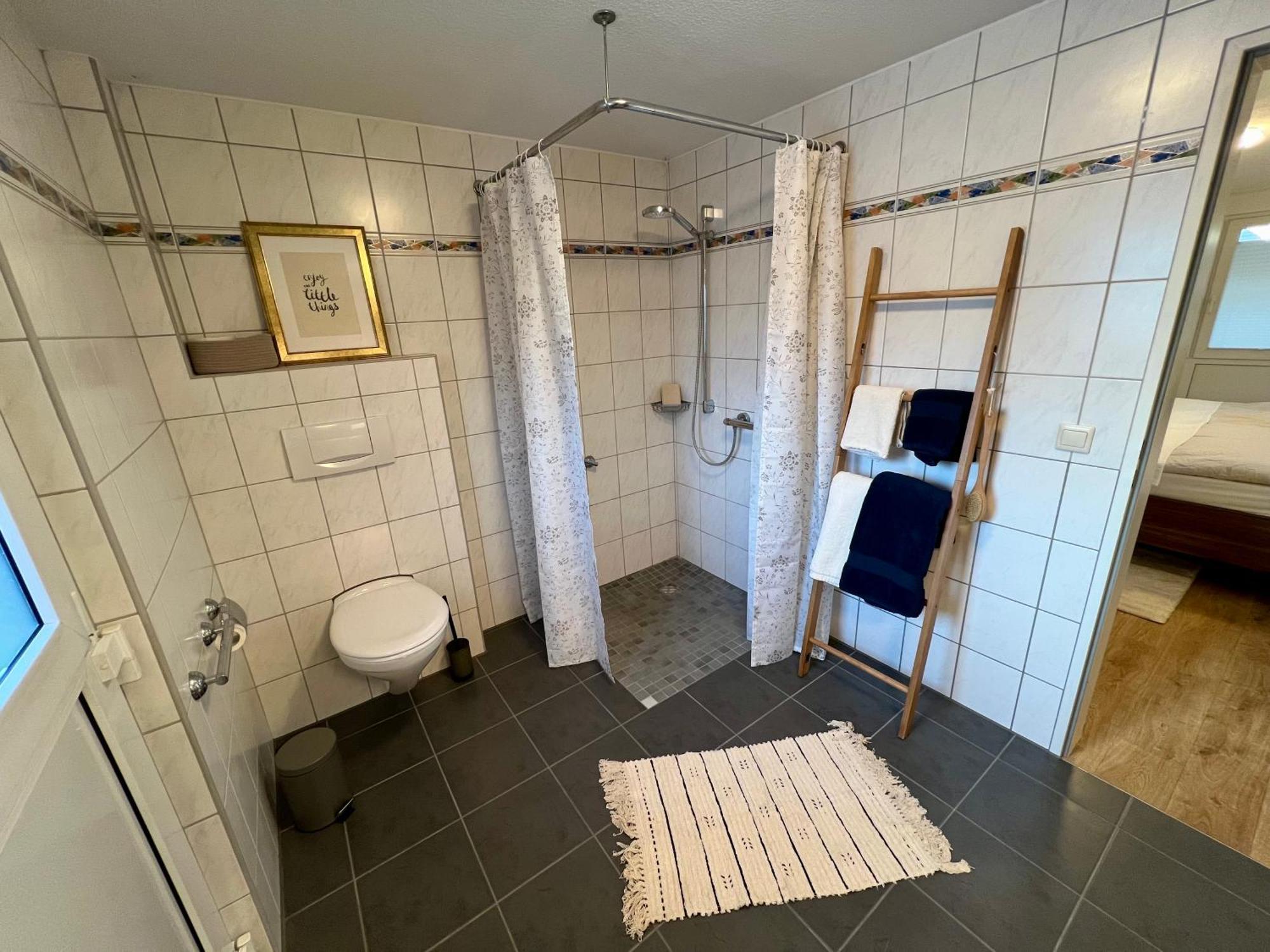 Appartements Zum Weissen Hahn Bad Zwischenahn Exteriör bild